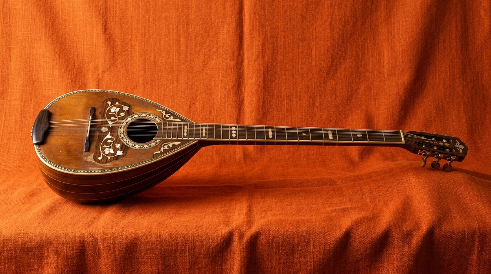 Levantine Buzuq
